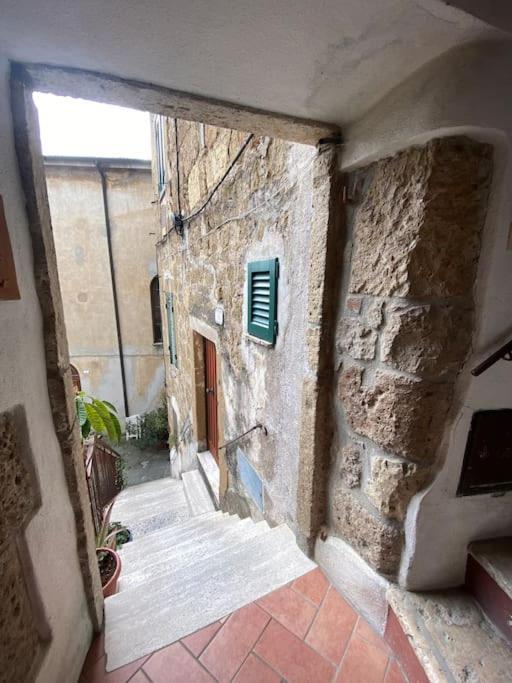 La Sorpresa Sul Bastione With Panoramic Balcony Lägenhet Pitigliano Exteriör bild